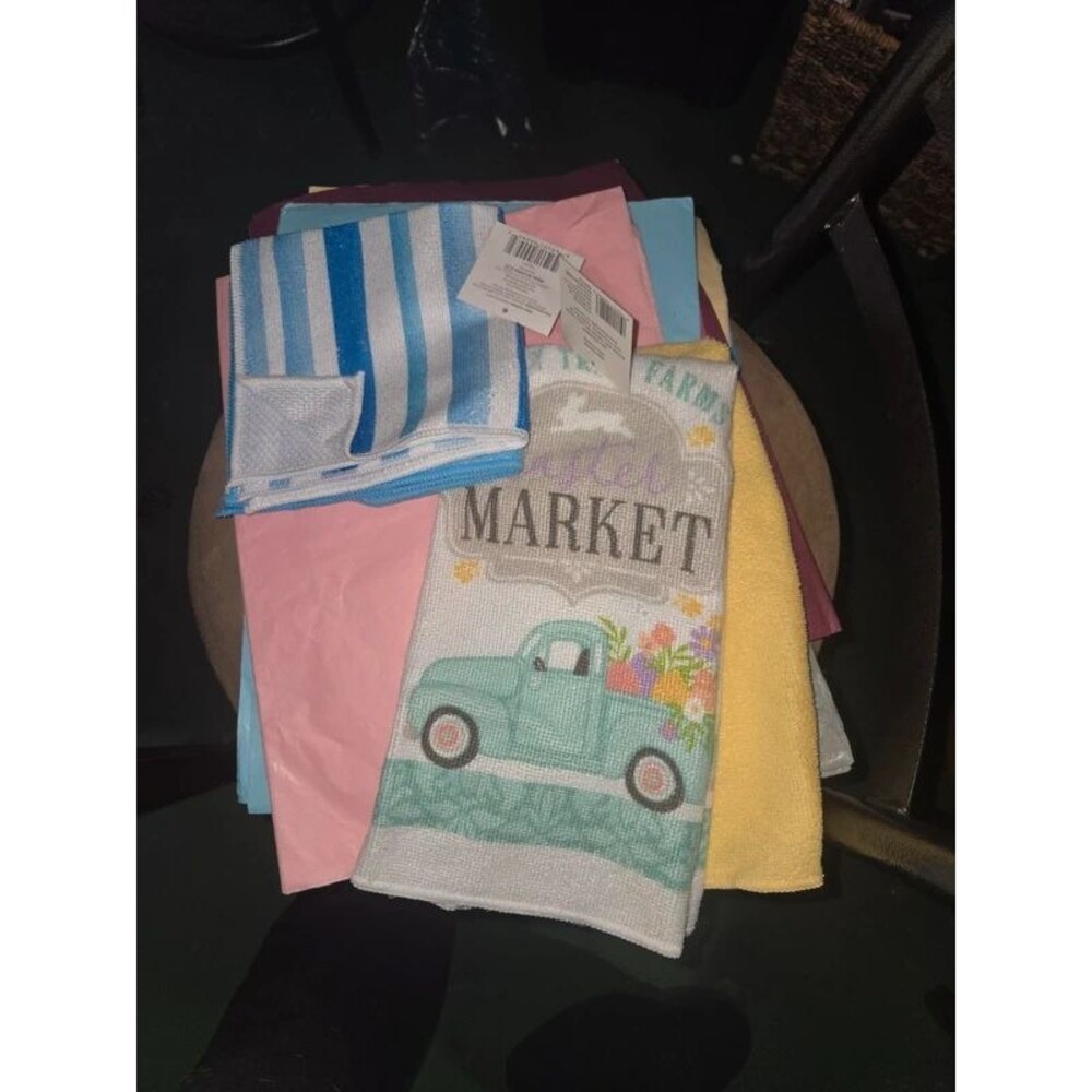 4 New Kitchen Towels
